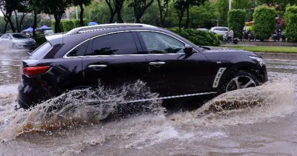 汽車進水怎么辦呢?一起來看!